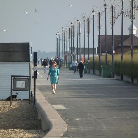 ¿Cuáles son los mejores hoteles cerca de Landguard Fort? Felixstowe Exterior foto